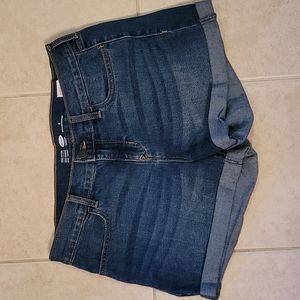 Women's Old Navy Jean Shorts Size 6
